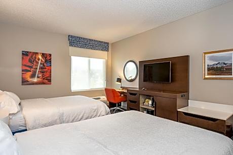 Room with Two Queen Beds - Non-Smoking