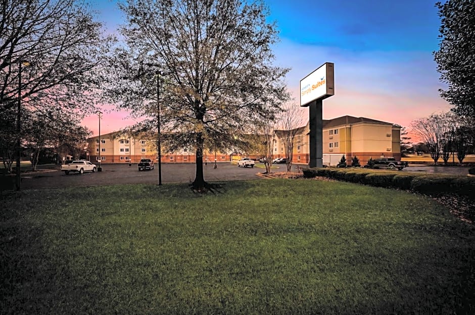 Sonesta Simply Suites Huntsville Research Park