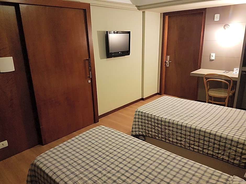 Alta Reggia Plaza Hotel