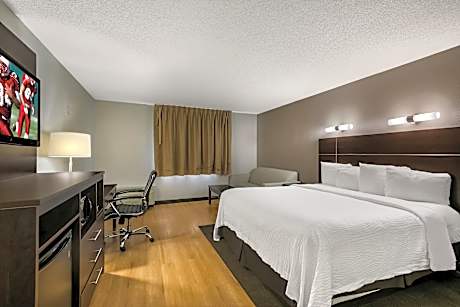 Deluxe King Room with Sleeper Sofa Disability Access Smoke Free