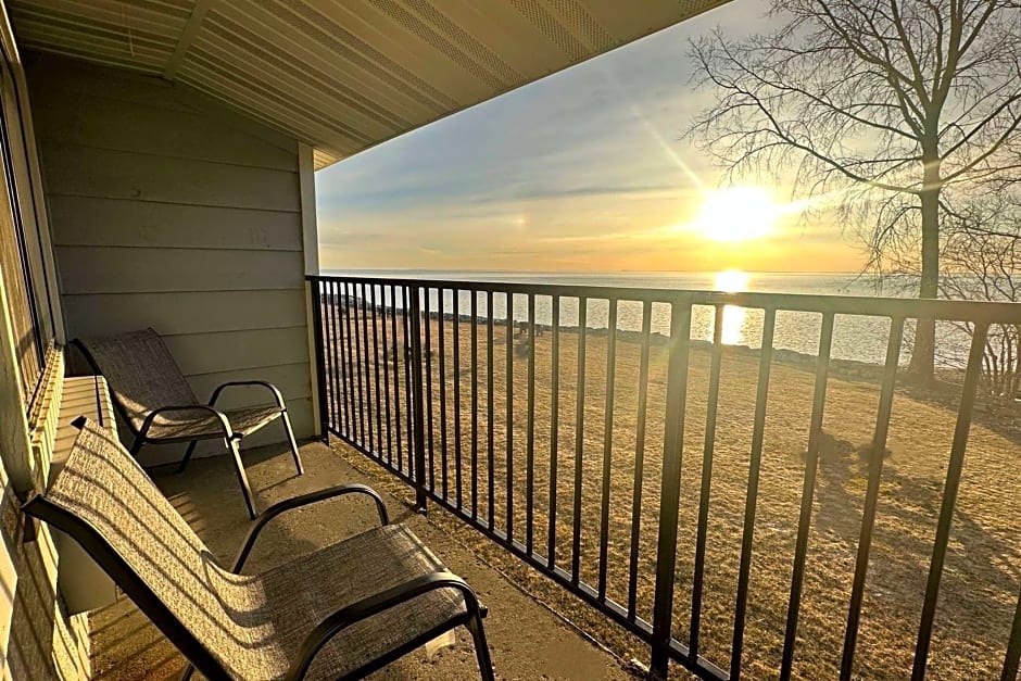 AmericInn by Wyndham Menominee
