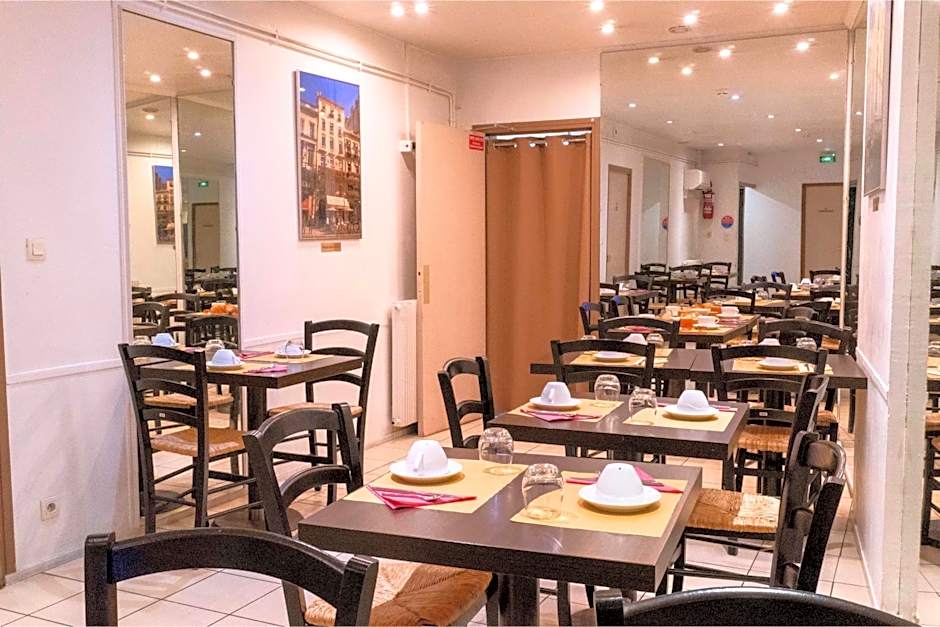 Hotel Ours Blanc - Place Victor Hugo