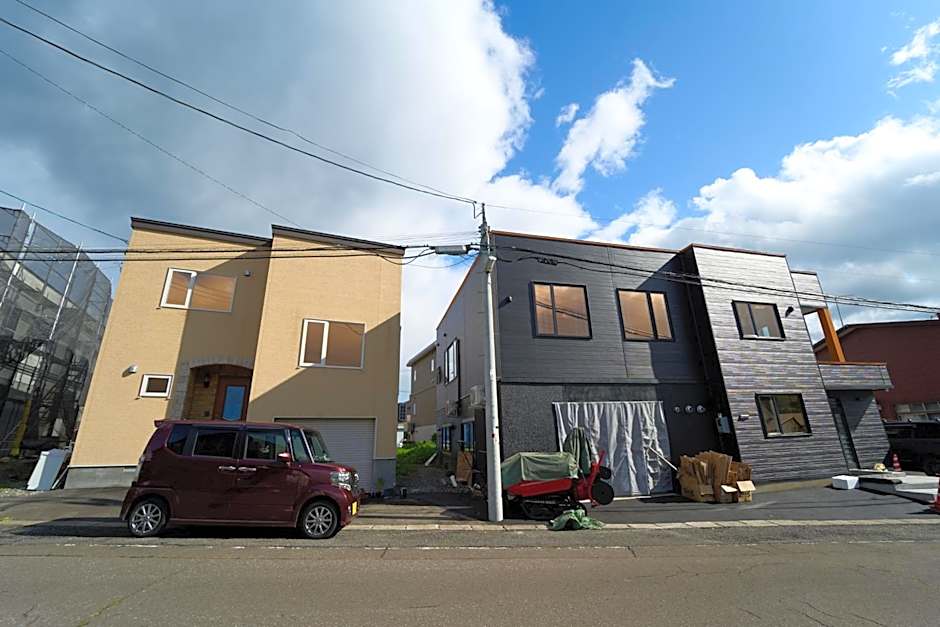 The Lobs 2, Rusutsu, Yotei view, 8 mins to Rusutsu