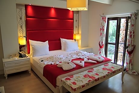 Suite Queen Size Bed