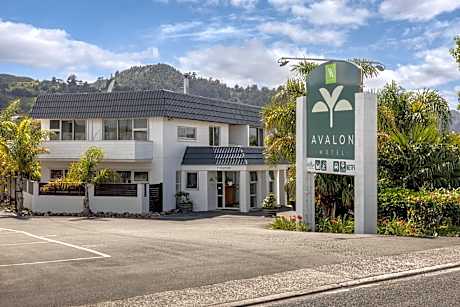 Avalon Motel