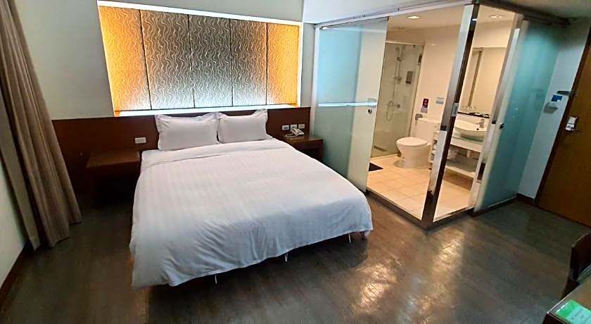 Tapeng Bay Holiday Hotel