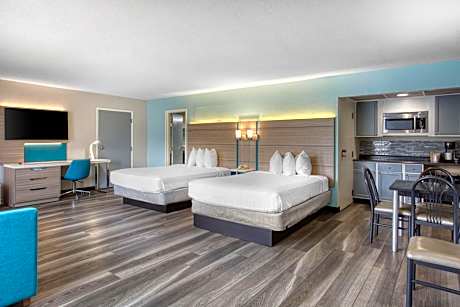 Queen Room with Two Queen Beds - Non-Smoking