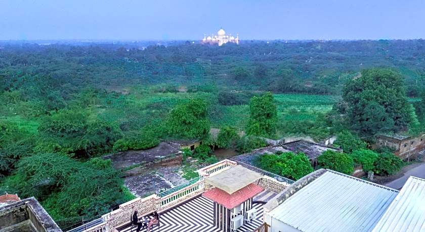 Foxoso Taj View Hotel