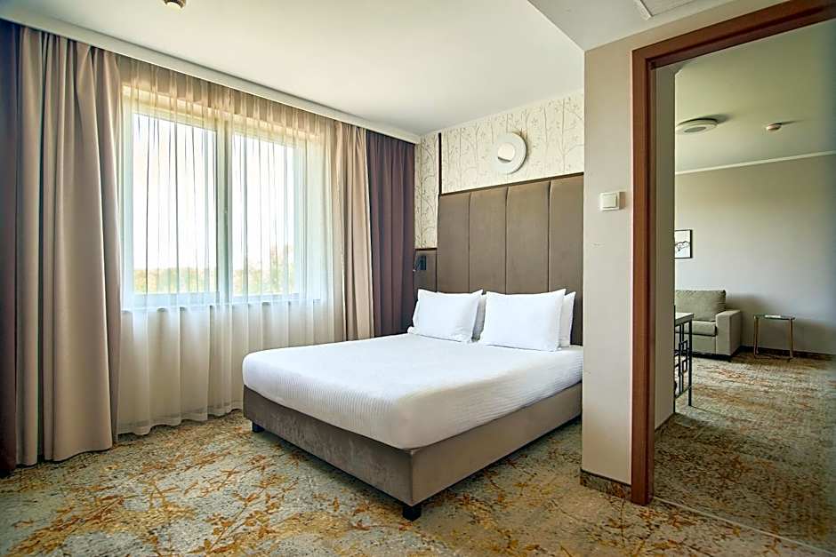 Metropolo by Golden Tulip Krakow