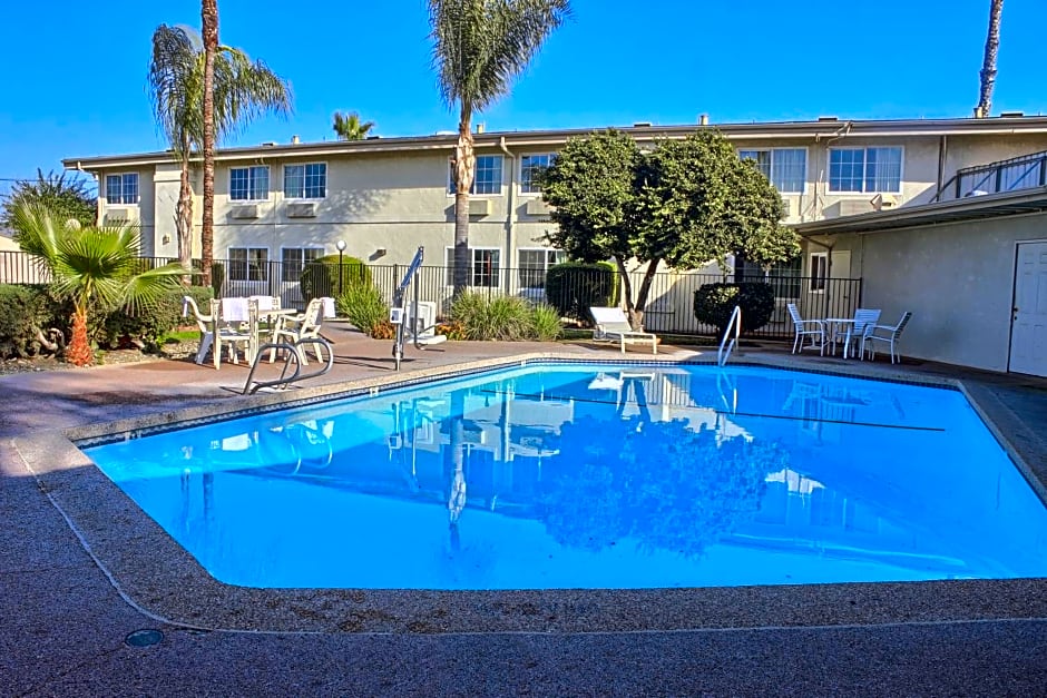 Motel 6 Merced, CA