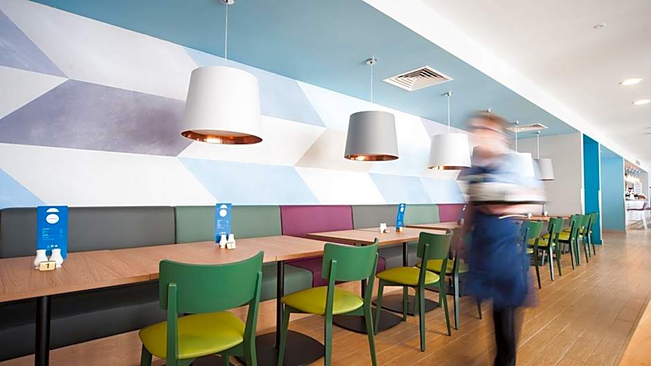 Holiday Inn Express Aberdeen Airport By IHG