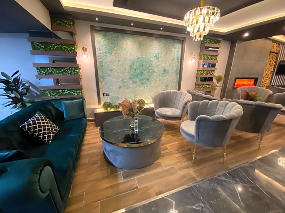 Grand Zara Hotel
