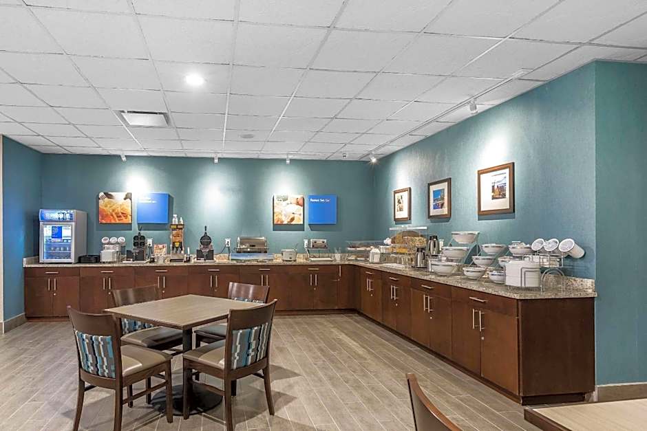 Comfort Inn Bay City - Riverfront