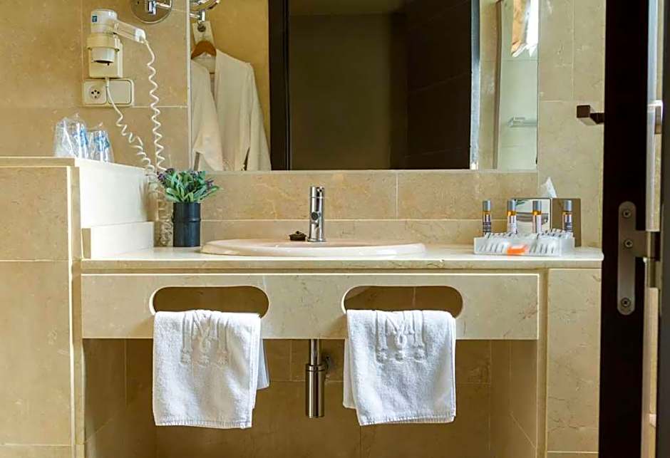 Hotel Moderno Puerta del Sol