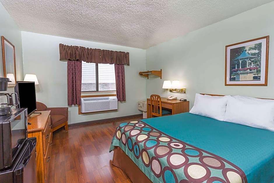 Super 8 by Wyndham Gallipolis Pt Pleasant Area