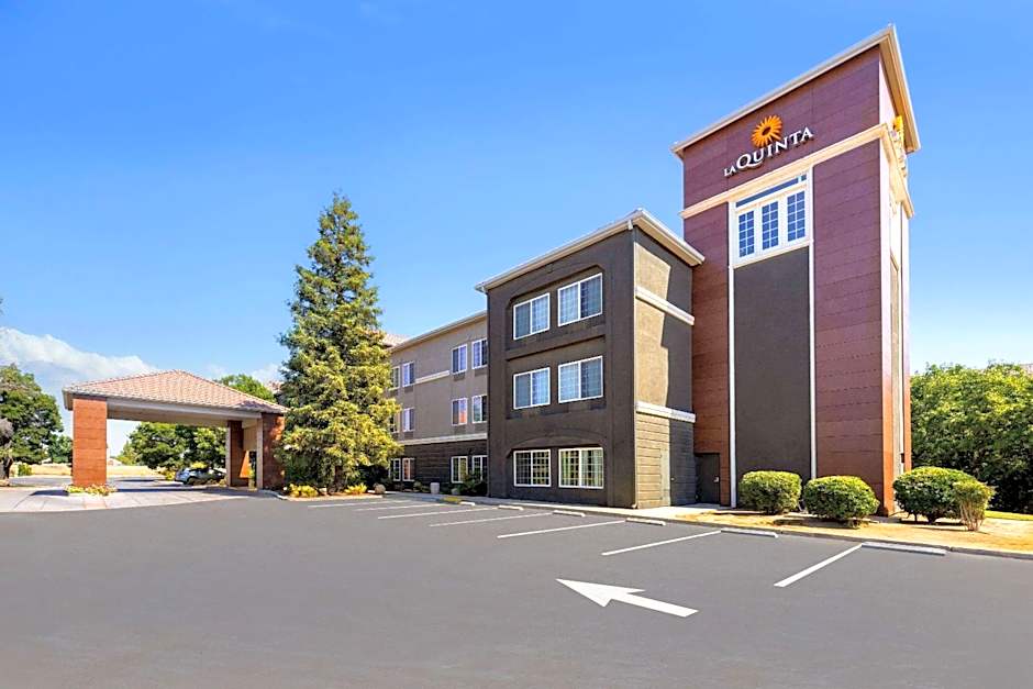 La Quinta Inn & Suites by Wyndham Bakersfield North