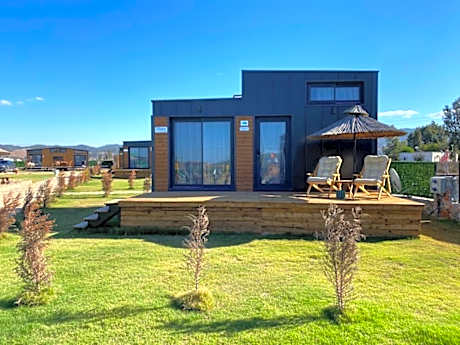 Lavira Tiny House Village