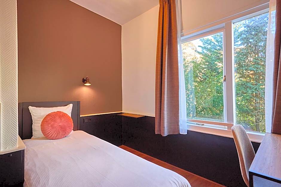 Quentin Museum Square Hotel