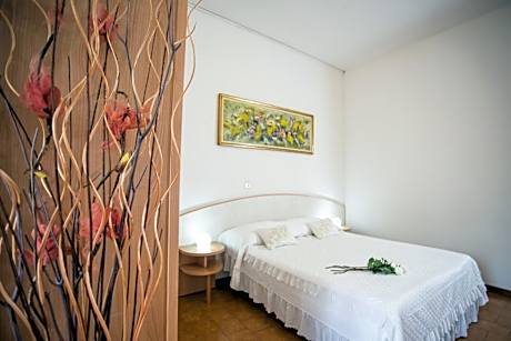 Classic Quadruple Room