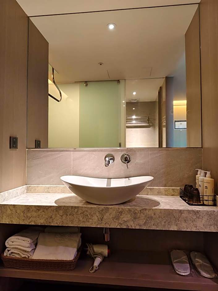 CHECK inn SELECT Taipei NeiHu