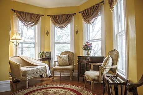 Biltmore Village Inn B&B