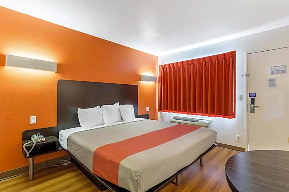 Motel 6 Albuquerque Northeast