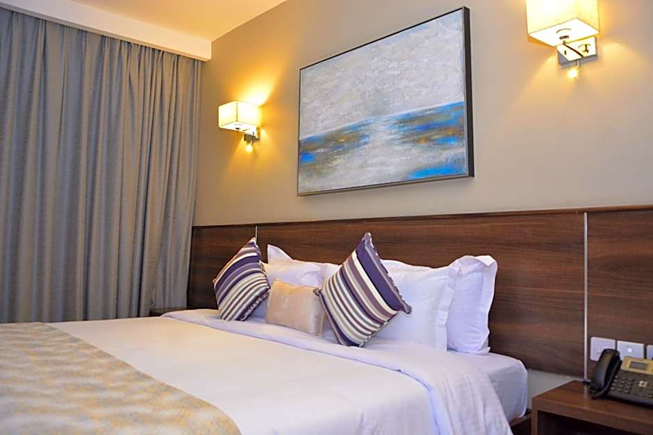 Razana Hotel