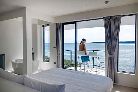 Deluxe Double Room with Bath