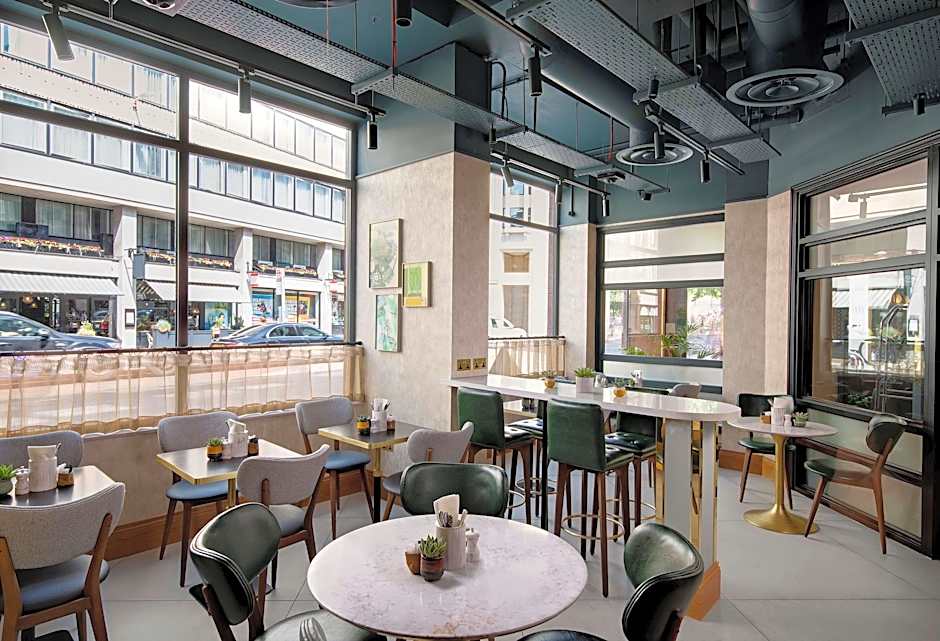 Lost Property St. Paul'S London, Curio Collection 