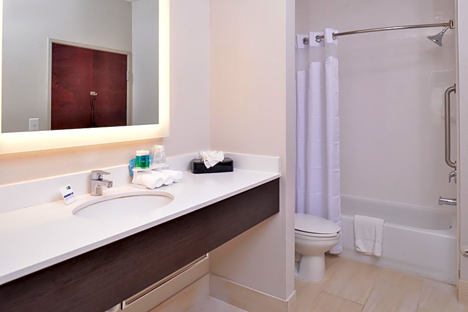 Holiday Inn Express & Suites Corpus Christi-N Padre Island, an IHG Hotel