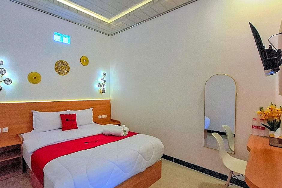 RedDoorz near Kampung Inggris Pare