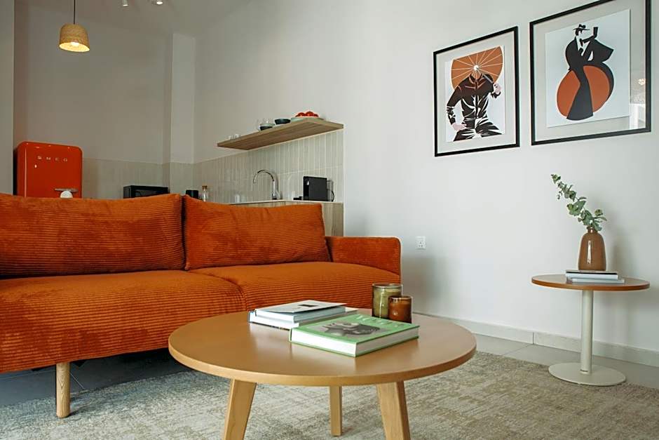 Larnaca LIV & CO Suites