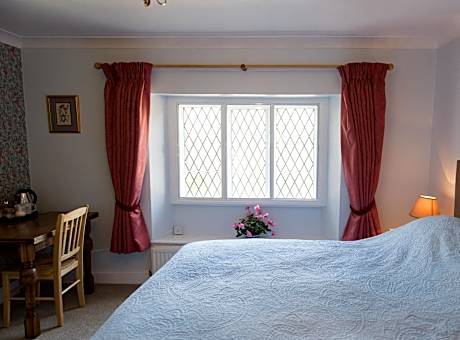 Double or Twin Room with Private Bathroom