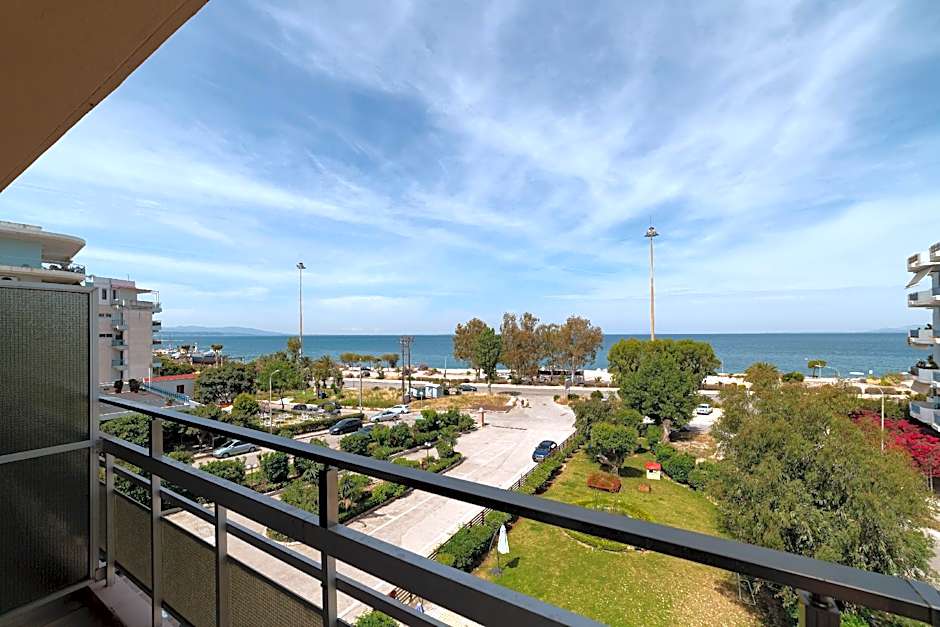 Delfini Hotel Patras