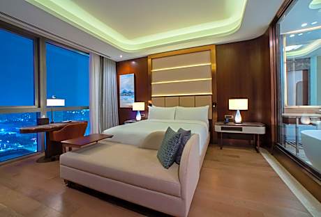 King Corner One Bedroom Suite