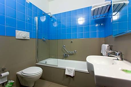 Deluxe Double Room 1 Adult