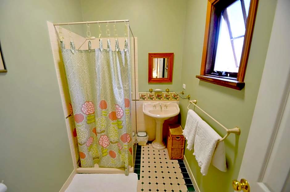 RoseMoore Bed & Breakfast