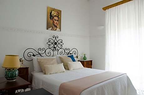 Casa Camelia - Cathedral View Apartment, 90m from Duomo