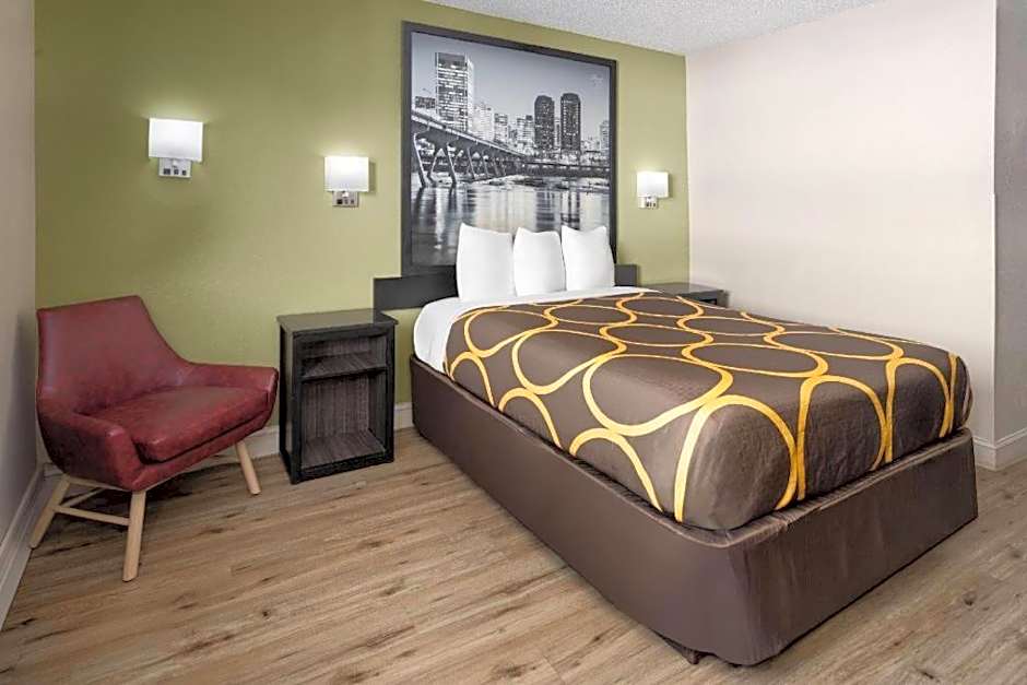 Super 8 by Wyndham Richmond Midlothian Turnpike