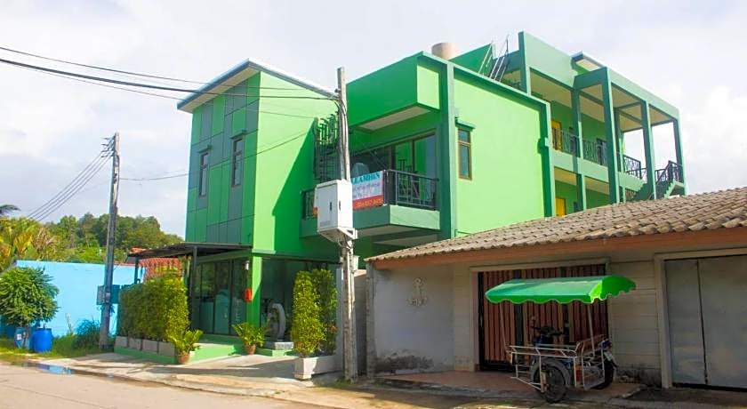 N&N HOUSE Laem Hin