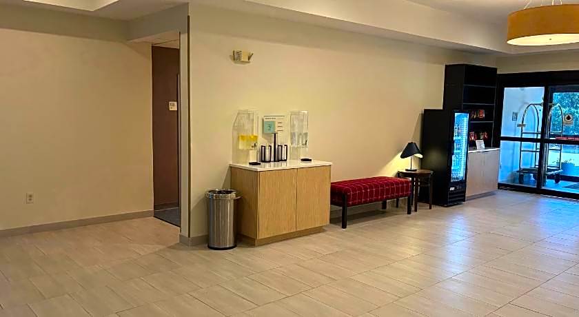 Garner Hotel Mahwah By IHG