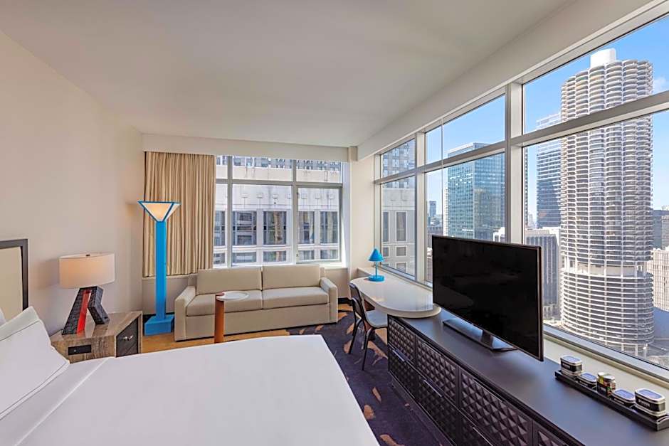 Photo 1 of 4 of 1 King Bed, Jetted Tub, Corner, River View