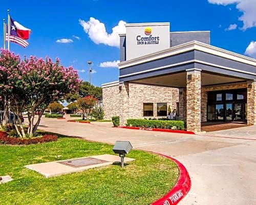 Comfort Inn & Suites Plano East