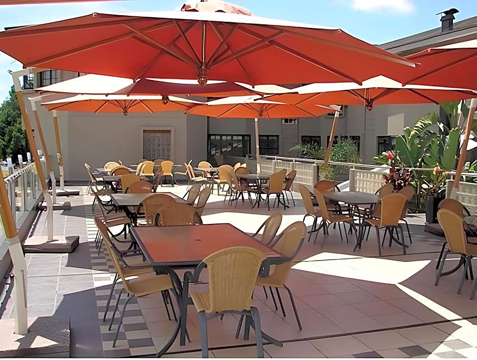 The Lakes Hotel and Conference