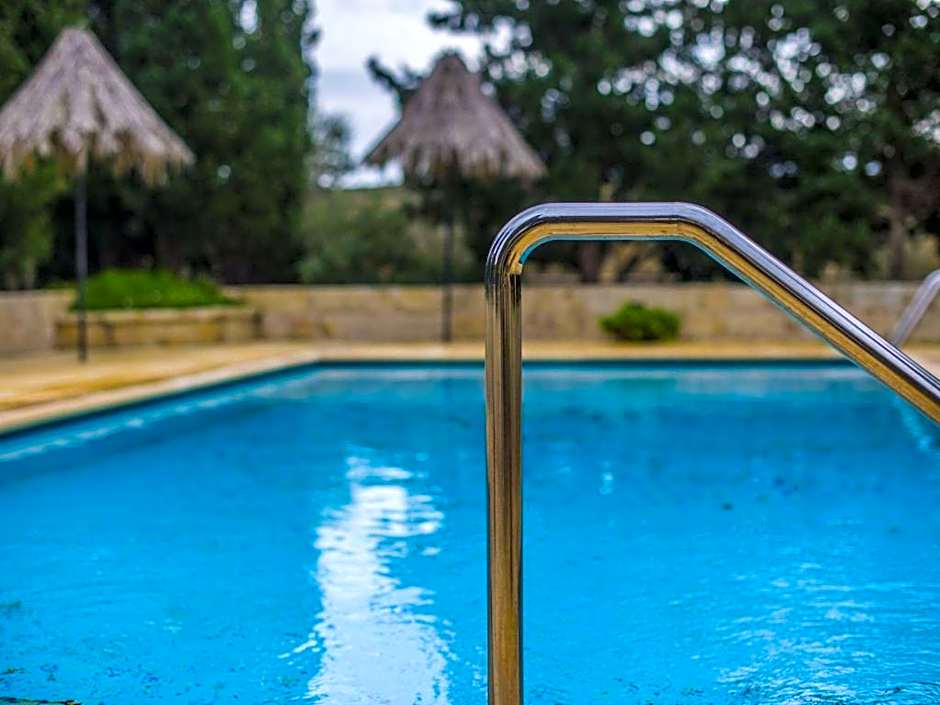 Ta' Bertu Host Family Bed & Breakfast