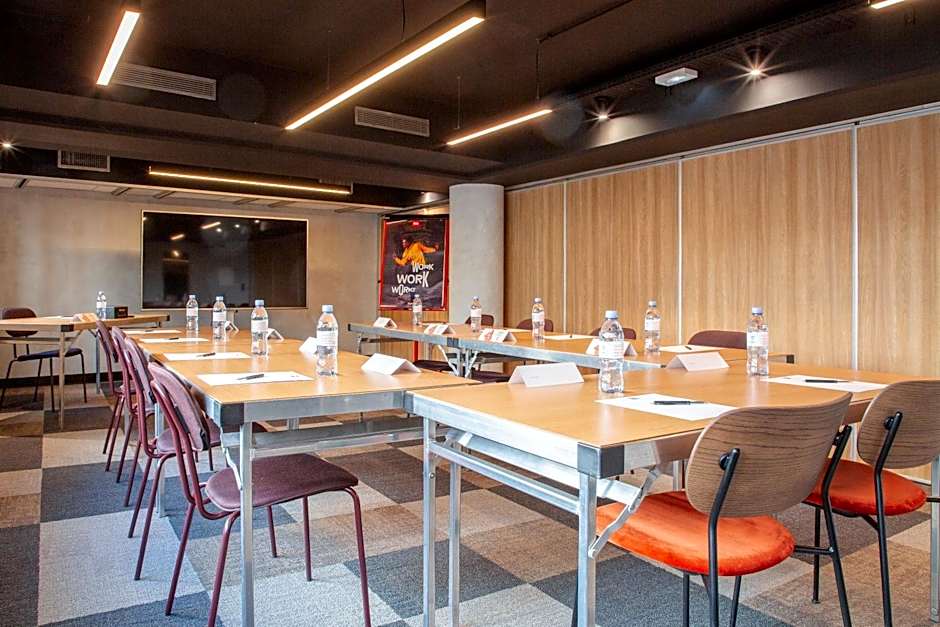 Ibis Nice Aéroport Promenade des Anglais