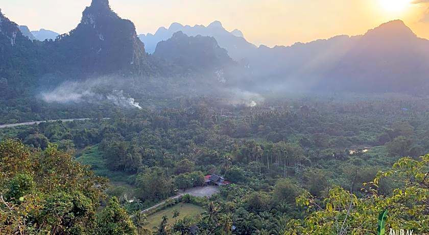 Anurak Community Lodge