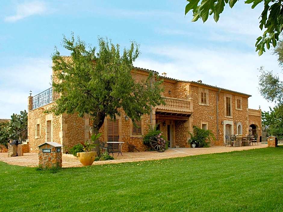 Es Quatre Cantons Hotel