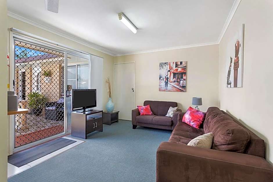 Photo 1 of 4 of 2 Bedroom Apartment