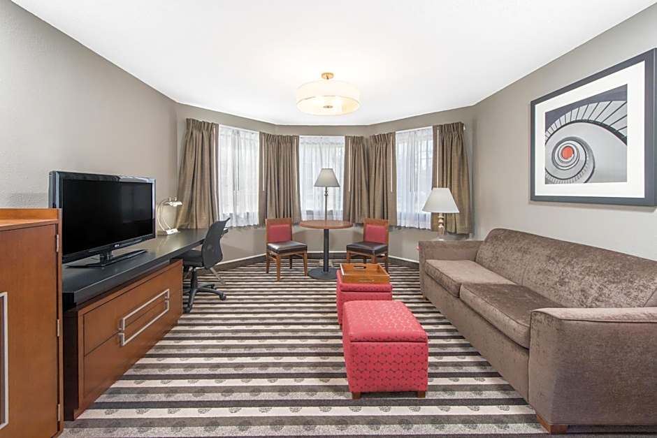 Ramada by Wyndham Springfield North